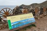 Cartel de la playa de los muertos  entre Agua Amarga y Carboneras