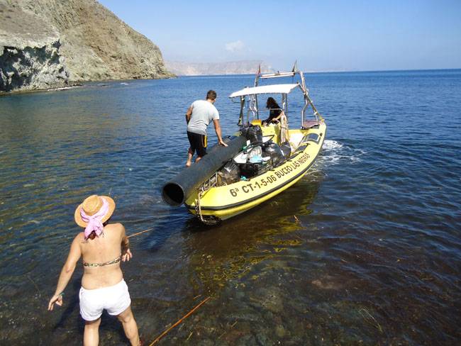 retirada restos playa cabo de gata