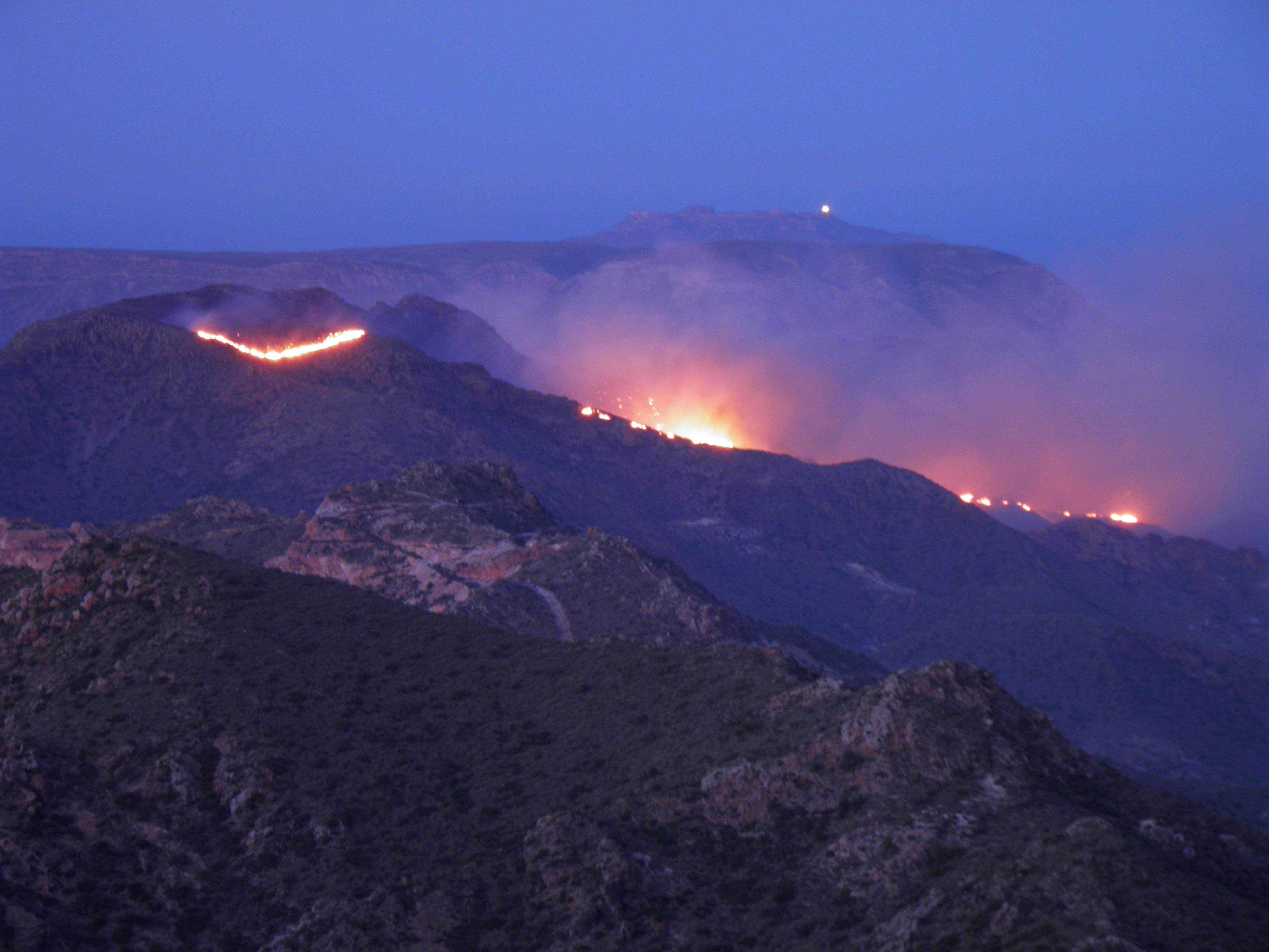 Incendio desde caseta vigilancia La Rellana PN Cabo de Gata Nijar