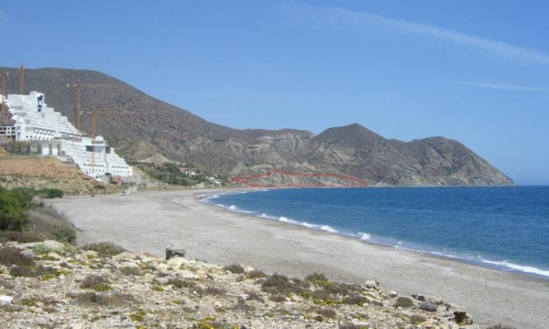 Resultado de imagen de playa del algarrobico almería
