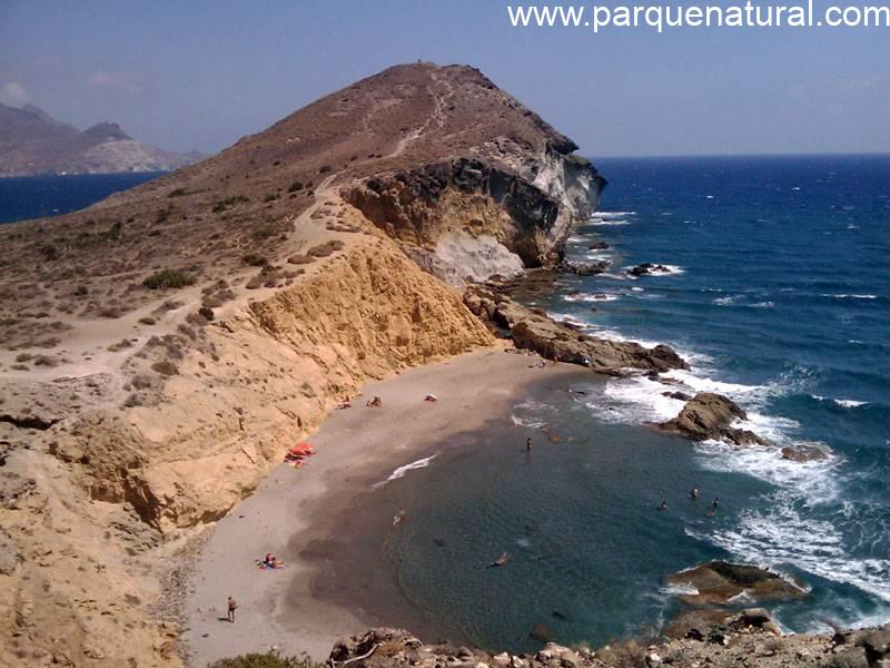 Cala los Amarillos de Cabo de Gata – Disfruta de Cabo de Gata